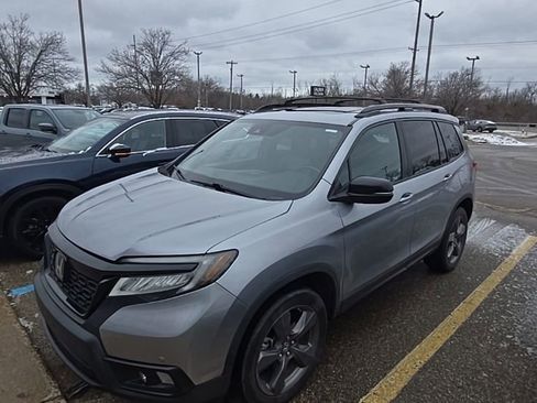 Used 2019 Honda Passport Touring image 1