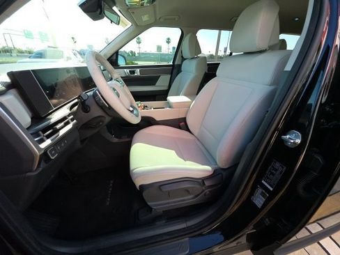 Used 2024 Hyundai Santa Fe SE FWD image 14