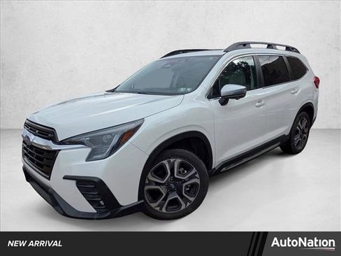Used 2023 Subaru Ascent Limited w/ Technology Package image 1