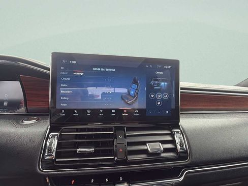 Used 2023 Lincoln Navigator Reserve image 17