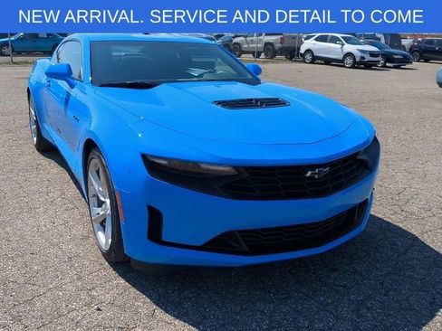 Used 2023 Chevrolet Camaro LT w/ Technology Package image 10