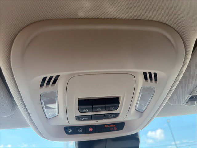 Used 2023 Buick Envision Essence w/ Sport Touring Package FWD image 25