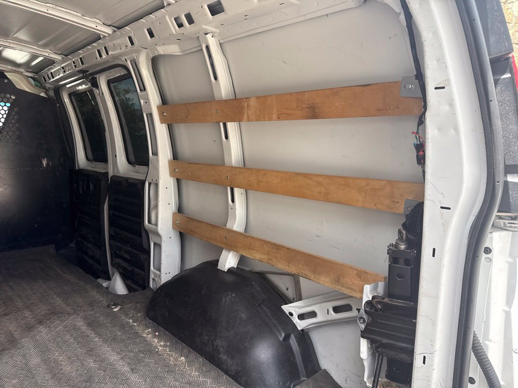 Used 2022 Chevrolet Express 2500 w/ Driver Convenience Package RWD image 7