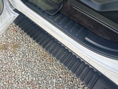 Used 2018 Ford F150 XLT w/ Trailer Tow Package image 11