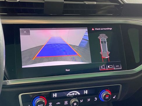 Used 2020 Audi Q3 2.0T Premium Plus w/ Premium Plus Package image 27