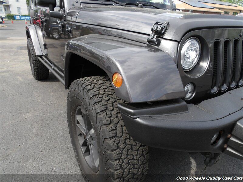 Used 2017 Jeep Wrangler Unlimited Sahara AWD/4WD image 10