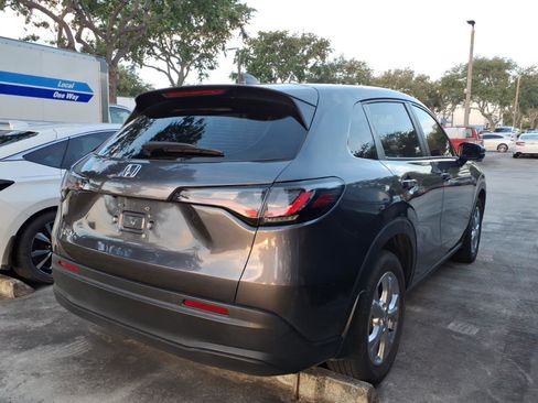 Used 2024 Honda HR-V LX image 10
