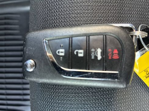 Used 2025 Toyota Corolla LE FWD image 20