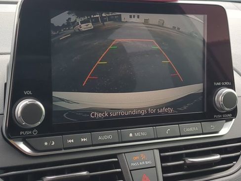 Certified 2025 Nissan Altima 2.5 S FWD image 19