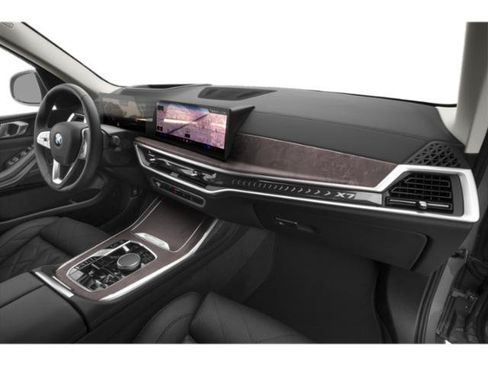 Used 2025 BMW X7 xDrive40i w/ M Sport Package AWD/4WD image 17