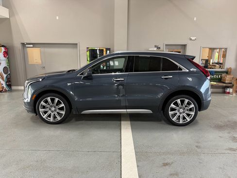 Used 2019 Cadillac XT4 Premium Luxury AWD/4WD image 1