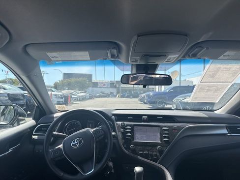 Used 2018 Toyota Camry SE image 13