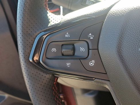 Used 2024 Chevrolet Trax RS w/ Driver Confidence Package image 21