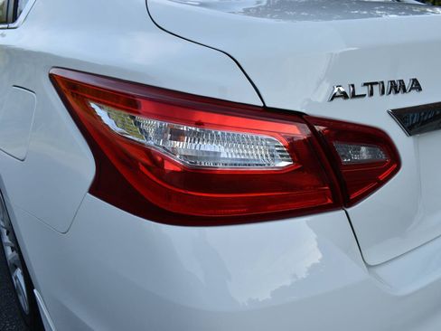 Used 2017 Nissan Altima 2.5 S w/ Power Driver Seat Package FWD image 33