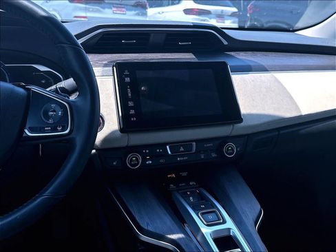 Used 2018 Honda Clarity Touring image 12