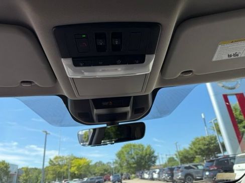 Certified 2022 Nissan Rogue SL w/ SL Premium Package AWD/4WD image 19