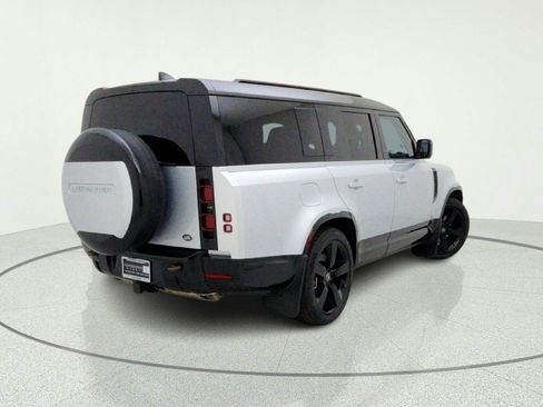 Used 2023 Land Rover Defender 130 X-Dynamic SE AWD/4WD image 9