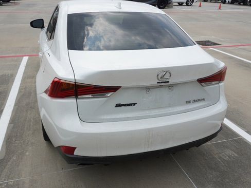 Used 2017 Lexus IS 200t RWD image 5
