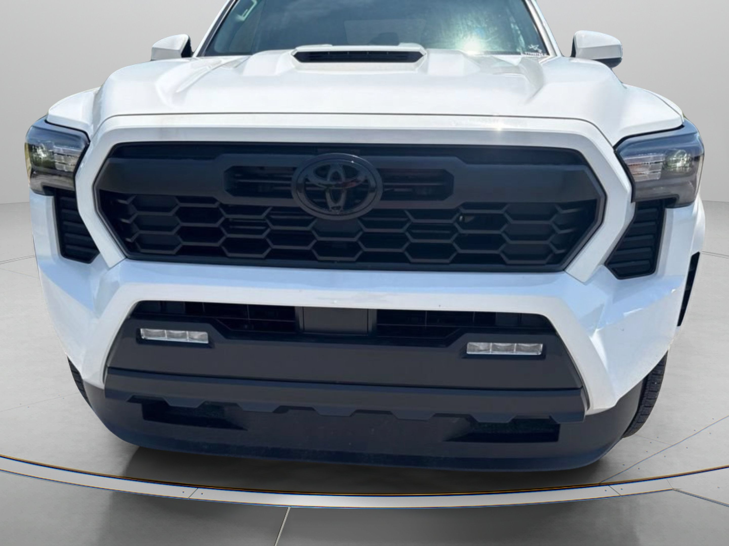 Certified 2026 Toyota Tacoma TRD Sport AWD/4WD image 5
