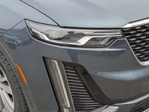 Used 2021 Cadillac XT6 Premium Luxury FWD image 8