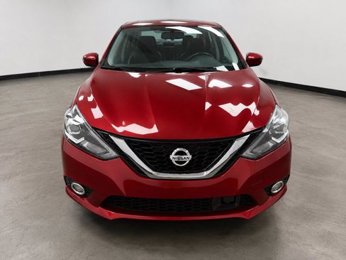 Used 2019 Nissan Sentra SR w/ Premium Package (SR) FWD image 12