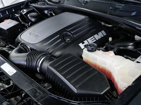 Used 2015 Dodge Challenger R/T w/ Quick Order Package 22B R/T image 24