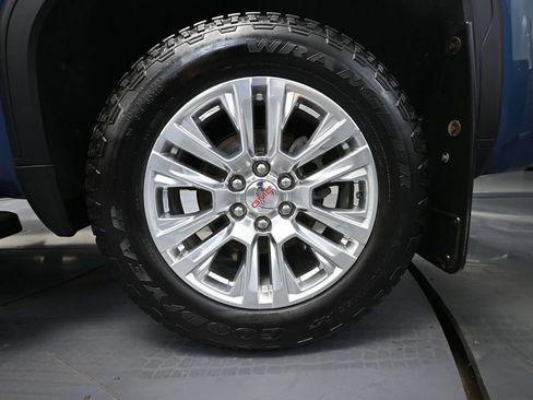 Used 2025 GMC Sierra 1500 Denali w/ Technology Package AWD/4WD image 16