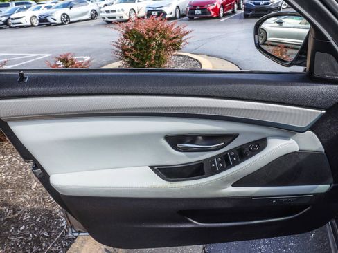 Used 2015 BMW M5 RWD image 37
