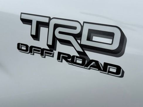 Certified 2025 Toyota Tacoma TRD Off-Road image 38