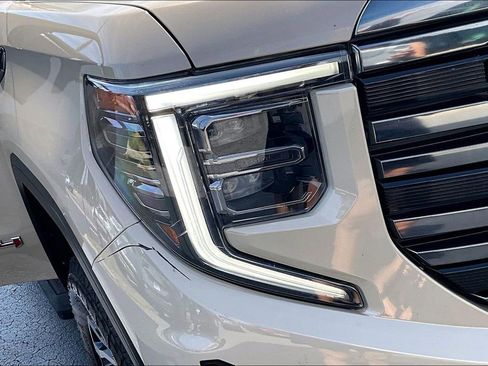 Used 2023 GMC Sierra 1500 AT4 w/ AT4 Premium Package AWD/4WD image 31