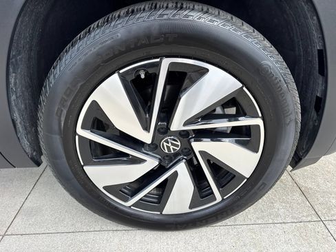 Used 2024 Volkswagen Atlas SE AWD/4WD image 22