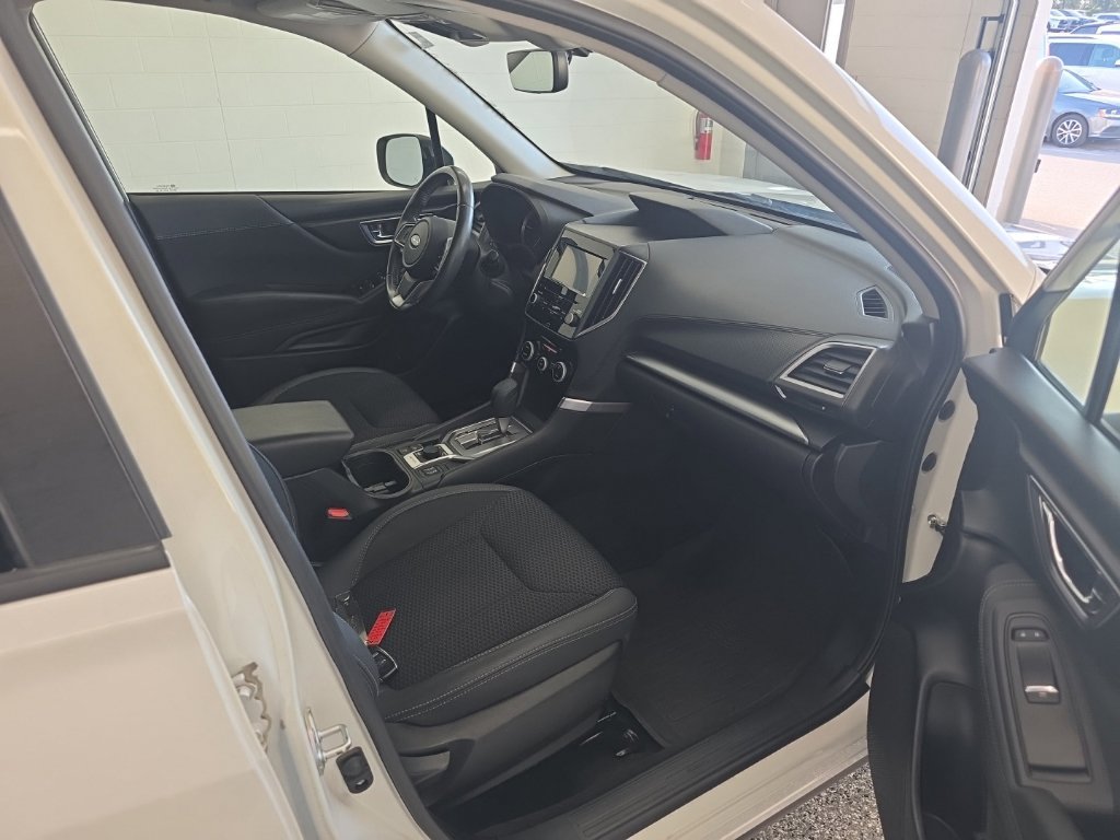 Used 2020 Subaru Forester Premium AWD/4WD image 9