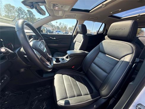 Used 2021 GMC Acadia Denali w/ Denali Technology Package image 10