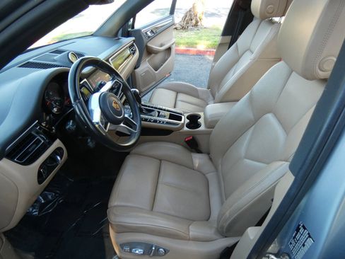 Used 2019 Porsche Macan image 49