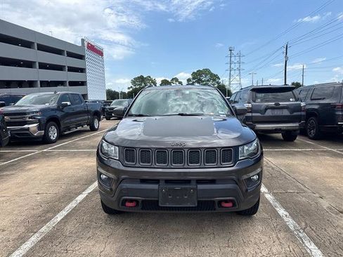 Used 2018 Jeep Compass Trailhawk AWD/4WD image 2