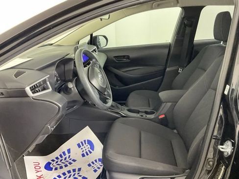 Used 2025 Toyota Corolla LE FWD image 10