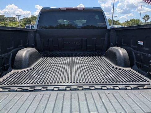 Used 2025 GMC Sierra 1500 SLT RWD image 9