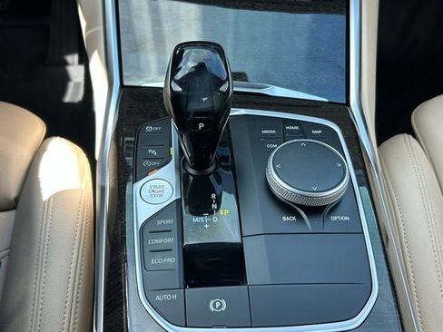 Used 2021 BMW 330i Sedan w/ Driving Assistance Package RWD image 25