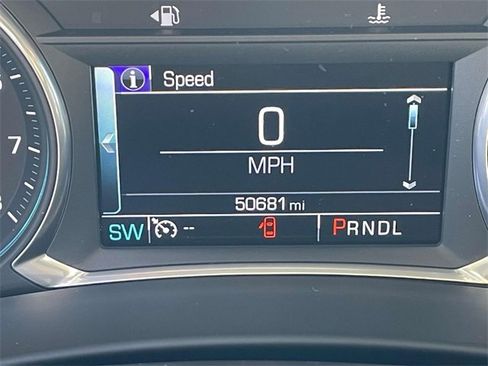 Certified 2018 Chevrolet Equinox LT w/ Sun & Infotainment Package image 24