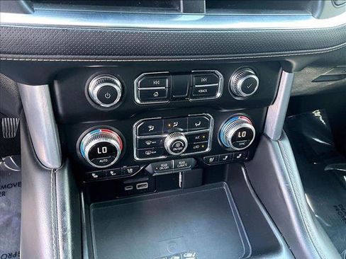 Used 2021 GMC Yukon XL SLT w/ SLT Premium Package RWD image 24