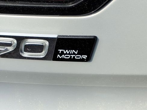 New 2025 Volvo EX90 Ultra w/ Protection Package Premier image 7