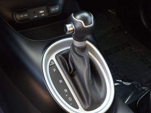 Used 2016 Kia Soul Base image 15