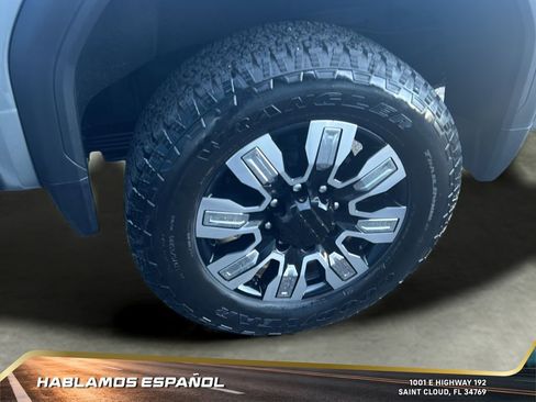 Used 2025 GMC Sierra 2500 Denali image 11