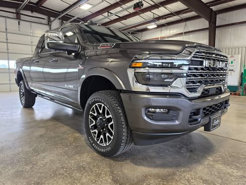 New 2026 RAM 2500 Limited AWD/4WD image 7