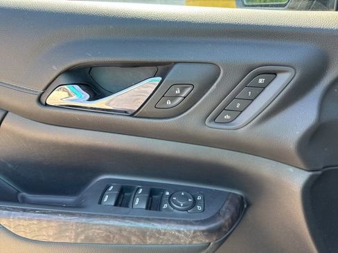 Used 2023 GMC Acadia Denali w/ Denali Ultimate Package image 14