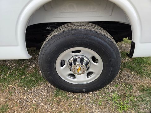 New 2025 Chevrolet Express 2500 w/ Driver Convenience Package image 46