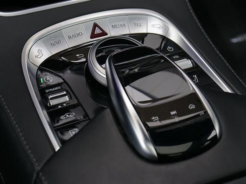 Used 2019 Mercedes-Benz S 560 Sedan image 35