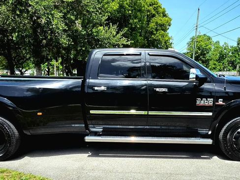 Used 2017 RAM 3500 Laramie AWD/4WD image 9