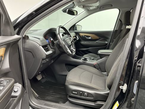 Used 2020 GMC Terrain SLE w/ Driver Convenience Package AWD/4WD image 3