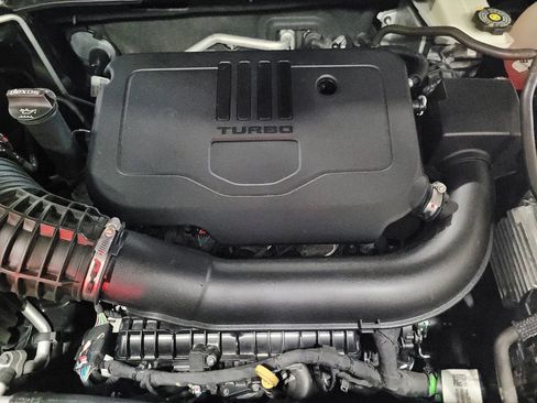 Used 2021 Chevrolet Blazer LT FWD image 30
